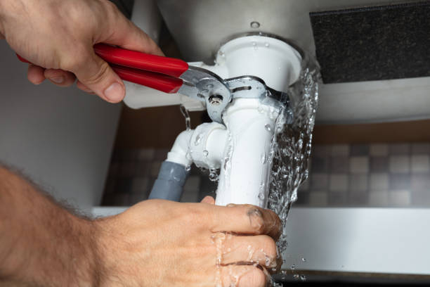 Best Water damage restoration experts  in Gonzales, TX